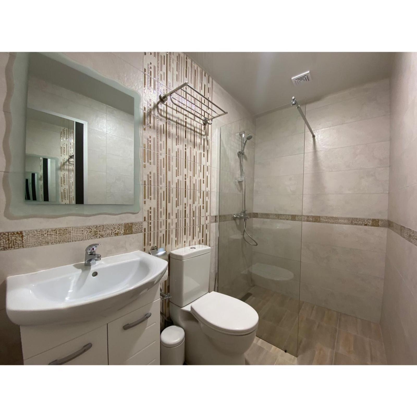 Comfort Guest Rooms Kazanlŭk Habitación foto